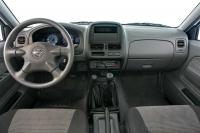 Interieur_Nissan-NP300_11