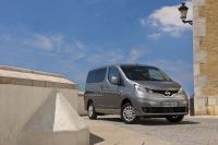 Exterieur_Nissan-NV200-Evalia_17