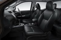 Interieur_Nissan-Navara-2015_17
                                                        width=