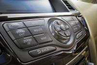 Interieur_Nissan-Pathfinder-2013_14
                                                        width=