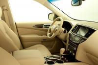 Interieur_Nissan-Pathfinder-Hybrid_10