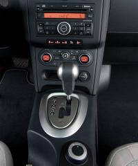 Interieur_Nissan-Qashqai-2010_18