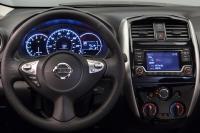 Interieur_Nissan-Versa-Note-SR_13