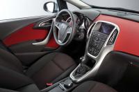 Interieur_Opel-Astra-2010_23
                                                        width=