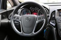 Interieur_Opel-Astra-OPC-2014_17