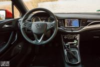 Interieur_Opel-Astra-Sports-Tourer-BiTurbo_46