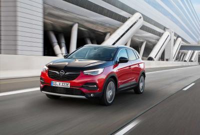 Image principale de l'actu: Opel Grandland X Hybrid4 : hybride de 300 ch à transmission intégrale