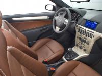 Interieur_Opel-Twin-Top_24