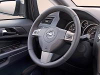 Interieur_Opel-Zafira_30
                                                        width=