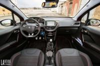 Interieur_Peugeot-2008-PureTech-130_26