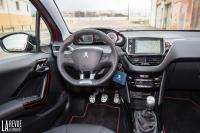 Interieur_Peugeot-2008-PureTech-130_31