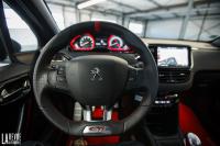 Interieur_Peugeot-208-308-GTi_24