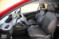 Interieur_Peugeot-208-BlueHDi-100_40