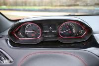 Interieur_Peugeot-208-GTi-30th-2015_25