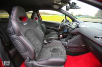 Interieur_Peugeot-208-GTi-30th-2015_23
                                                        width=