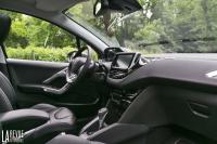 Interieur_Peugeot-208-Puretech110-Eat6_22
                                                        width=