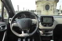 Interieur_Peugeot-208-XY-e-HDi_26