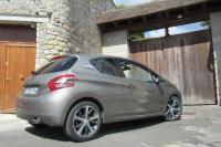 Exterieur_Peugeot-208-e-HDi-Feline_8