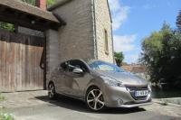 Exterieur_Peugeot-208-e-HDi-Feline_10