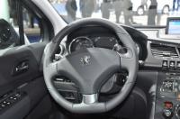 Interieur_Peugeot-3008-2009_17