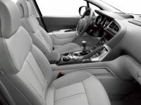 Interieur_Peugeot-3008-2009_14