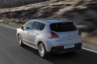 Exterieur_Peugeot-3008-HYbrid4_9