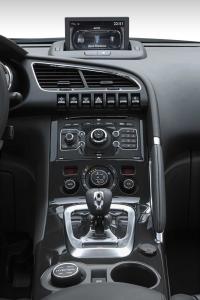 Interieur_Peugeot-3008-HYbrid4_16