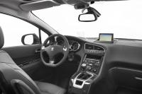 Interieur_Peugeot-5008-2014_8
                                                        width=