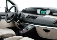 Interieur_Peugeot-807_28