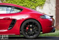 Image principale de l'actu: Porsche Cayman : pourquoi choisir ce coupé sportif ?