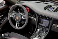 Interieur_Porsche-911-Carrera-4-GTS-Cabriolet-2017_33
