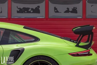 Image principale de l'actu: Porsche 911 hybride : la sportive se met au vert