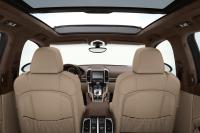 Interieur_Porsche-Cayenne-2010_26