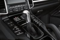 Interieur_Porsche-Cayenne-2010_30