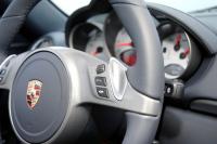 Interieur_Porsche-Cayman-2009_24