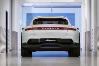 Exterieur_Porsche-Mission-E-Cross-Turismo_7