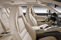 Interieur_Porsche-Panamera-2013_22
                                                        width=