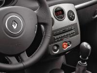 Interieur_Renault-Clio-III_66