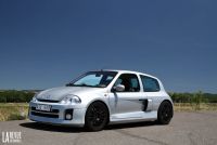 Exterieur_Renault-Clio-V6-Roadtrip_14
                                                        width=