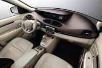 Interieur_Renault-Grand-Scenic-2013_9