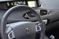 Interieur_Renault-Grand-Scenic-dCi-Bose_14