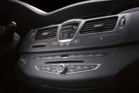 Interieur_Renault-Laguna-3_26