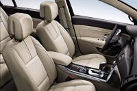 Interieur_Renault-Latitude_8
                                                        width=