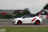 Exterieur_Renault-Megane-RS-3-Trophy-R_7
                                                        width=