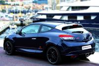 Exterieur_Renault-Megane-RS-Red-Bull-Racing-RB8_1
                                                        width=