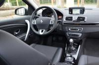 Interieur_Renault-Megane-dCi-Bose_25
                                                        width=