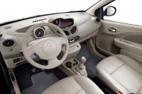 Interieur_Renault-Twingo-II_57
                                                        width=