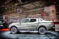 Exterieur_Salons-Mitsubishi-L200_1