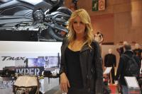 Exterieur_Sexy-Hotesse-Salon-Moto-Paris-2013_1