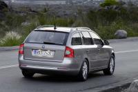 Exterieur_Skoda-Octavia-Combi-2009_7